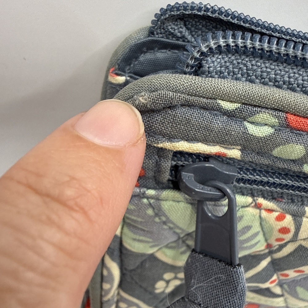 Vera Bradley Women's Floral Zip Wristlet - NOMADIC Accordian Wallet - Picture 9 of 14